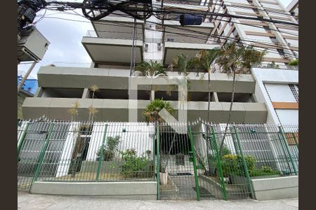 Apartamento à venda com 75m², 2 quartos e 1 vaga Apartamento à venda com 75m², 2 quartos e 1 vagaFachada