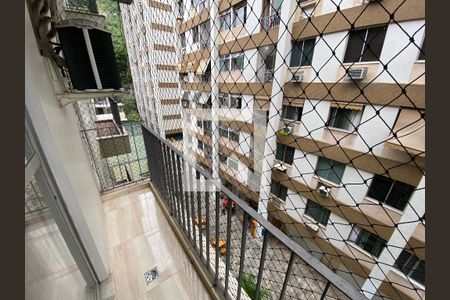 Apartamento à venda com 75m², 2 quartos e 1 vaga Apartamento à venda com 75m², 2 quartos e 1 vagaVaranda