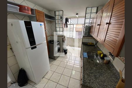 Apartamento à venda com 75m², 2 quartos e 1 vaga Apartamento à venda com 75m², 2 quartos e 1 vagaCozinha