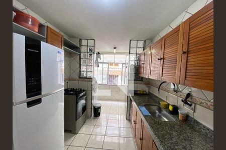 Apartamento à venda com 75m², 2 quartos e 1 vaga Apartamento à venda com 75m², 2 quartos e 1 vagaCozinha
