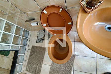 Casa à venda com 450m², 5 quartos e 2 vagas Casa à venda com 450m², 5 quartos e 2 vagasarea de lazer - banheiro