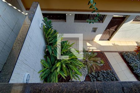 Casa à venda com 450m², 5 quartos e 2 vagas Casa à venda com 450m², 5 quartos e 2 vagasvaranda quartos - vista