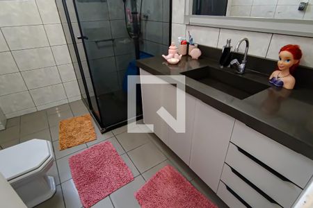 Casa à venda com 450m², 5 quartos e 2 vagas Casa à venda com 450m², 5 quartos e 2 vagasbanheiro social