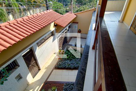 Casa à venda com 450m², 5 quartos e 2 vagas Casa à venda com 450m², 5 quartos e 2 vagasvaranda quartos - vista