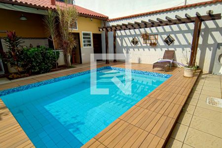 Casa à venda com 450m², 5 quartos e 2 vagas Casa à venda com 450m², 5 quartos e 2 vagasarea de lazer