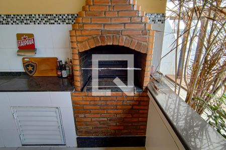 Casa à venda com 450m², 5 quartos e 2 vagas Casa à venda com 450m², 5 quartos e 2 vagasarea de lazer - churrasqueira