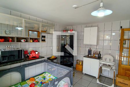 Casa à venda com 450m², 5 quartos e 2 vagas Casa à venda com 450m², 5 quartos e 2 vagascozinha
