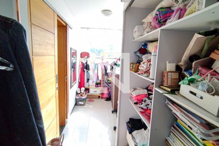 Casa à venda com 450m², 5 quartos e 2 vagas Casa à venda com 450m², 5 quartos e 2 vagasquarto 5 - closet