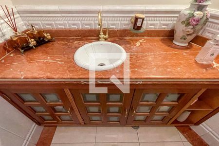 Casa à venda com 372m², 4 quartos e 6 vagas Casa à venda com 372m², 4 quartos e 6 vagasLavabo