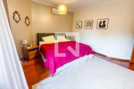 Casa à venda com 372m², 4 quartos e 6 vagas Casa à venda com 372m², 4 quartos e 6 vagasSuíte 4