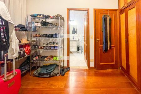 Casa à venda com 372m², 4 quartos e 6 vagas Casa à venda com 372m², 4 quartos e 6 vagasSuíte 1