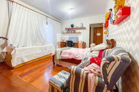 Casa à venda com 372m², 4 quartos e 6 vagas Casa à venda com 372m², 4 quartos e 6 vagasSuíte 3