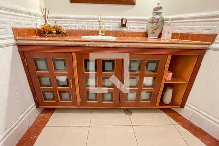 Casa à venda com 372m², 4 quartos e 6 vagas Casa à venda com 372m², 4 quartos e 6 vagasLavabo