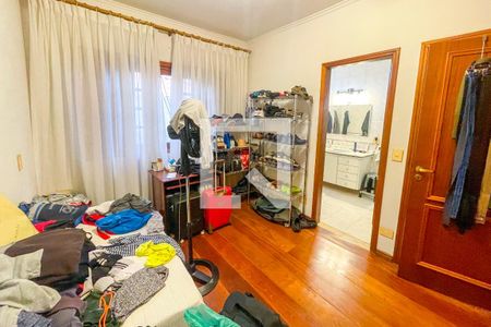 Casa à venda com 372m², 4 quartos e 6 vagas Casa à venda com 372m², 4 quartos e 6 vagasSuíte 1