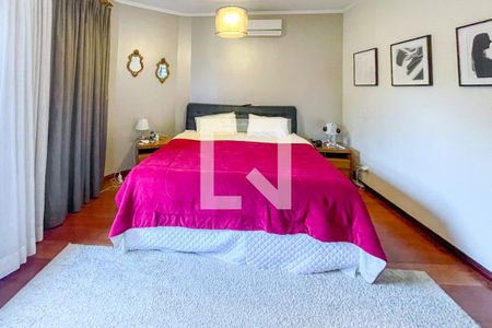 Casa à venda com 372m², 4 quartos e 6 vagas Casa à venda com 372m², 4 quartos e 6 vagasSuíte 4