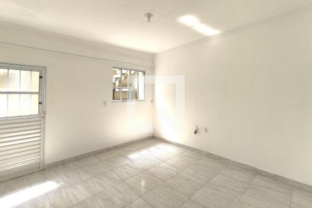 Casa à venda com 250m², 3 quartos e 2 vagas Casa à venda com 250m², 3 quartos e 2 vagasSala - Casa 02