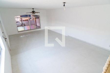 Casa à venda com 194m², 3 quartos e 2 vagasSala