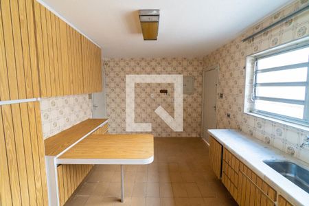 Casa à venda com 194m², 3 quartos e 2 vagasCozinha