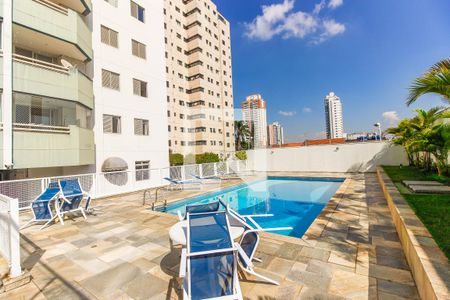 Apartamento à venda com 80m², 3 quartos e 2 vagas Apartamento à venda com 80m², 3 quartos e 2 vagasÁrea comum - Piscina