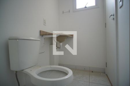 Banheiro da Suíte de apartamento para alugar com 3 quartos, 65m² em Humaitá, Porto Alegre