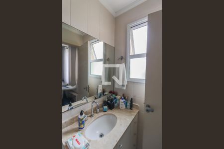 Apartamento à venda com 117m², 3 quartos e 3 vagas Apartamento à venda com 117m², 3 quartos e 3 vagasBanheiro