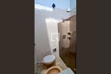 Casa à venda com 300m², 3 quartos e 3 vagas Casa à venda com 300m², 3 quartos e 3 vagasBanheiro 2