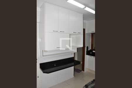 Apartamento à venda com 87m², 2 quartos e 2 vagas Apartamento à venda com 87m², 2 quartos e 2 vagasCozinha