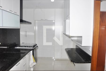 Apartamento à venda com 87m², 2 quartos e 2 vagas Apartamento à venda com 87m², 2 quartos e 2 vagasCozinha
