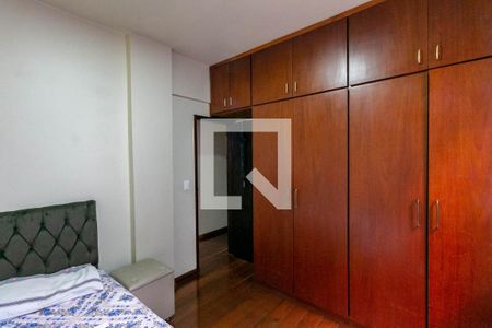 Apartamento à venda com 200m², 4 quartos e 2 vagasQuarto 2