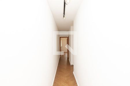 Casa à venda com 200m², 3 quartos e 2 vagasCorredor