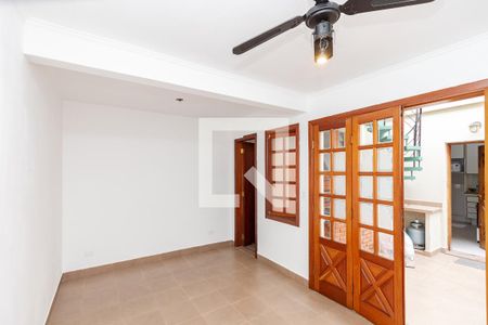 Casa à venda com 200m², 3 quartos e 2 vagasEdícula - Sala