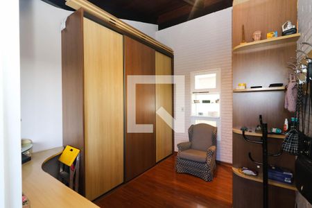Casa à venda com 328m², 3 quartos e 2 vagasCloset