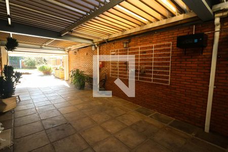 Casa à venda com 328m², 3 quartos e 2 vagasGaragem