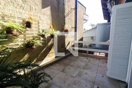 Casa à venda com 328m², 3 quartos e 2 vagasSacada Quarto 1