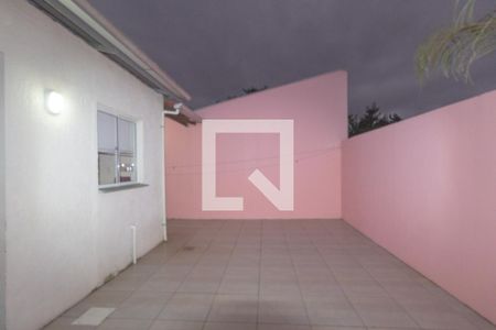 Casa de condomínio à venda com 68m², 3 quartos e 1 vaga Casa de condomínio à venda com 68m², 3 quartos e 1 vagaQuintal