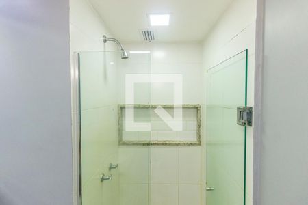 Apartamento para alugar com 67m², 2 quartos e 1 vaga Apartamento para alugar com 67m², 2 quartos e 1 vagaBanheiro da Suíte