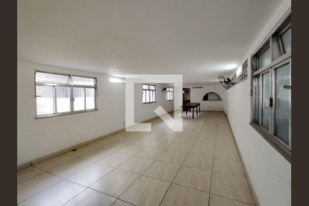 Apartamento à venda com 74m², 2 quartos e sem vaga Apartamento à venda com 74m², 2 quartos e sem vagaÁrea comum - Salão de festas