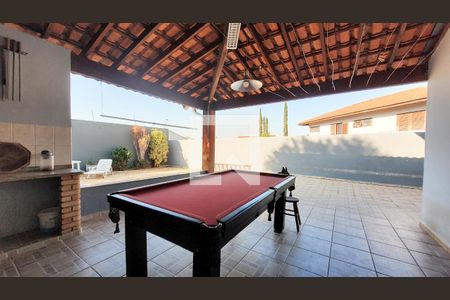 Casa à venda com 350m², 4 quartos e 5 vagas Casa à venda com 350m², 4 quartos e 5 vagasÁrea gourmet