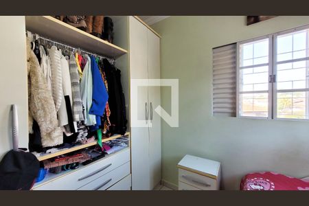 Casa à venda com 350m², 4 quartos e 5 vagas Casa à venda com 350m², 4 quartos e 5 vagasQuarto 2