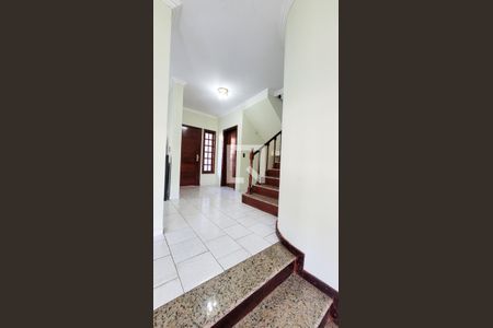 Casa à venda com 350m², 4 quartos e 5 vagas Casa à venda com 350m², 4 quartos e 5 vagasHall de entrada