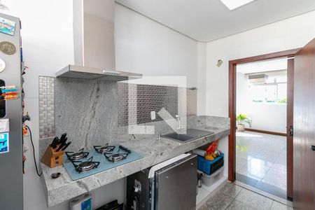 Apartamento à venda com 150m², 3 quartos e 2 vagasCozinha