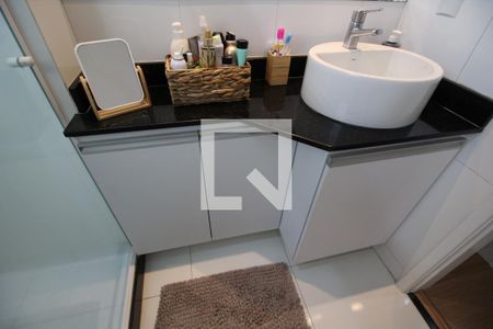 Apartamento à venda com 80m², 2 quartos e 2 vagasQuarto 2 - Banheiro da Suíte