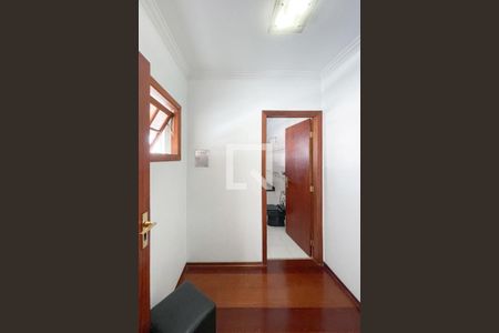 Casa à venda com 429m², 4 quartos e 6 vagasCloset - Suíte 3