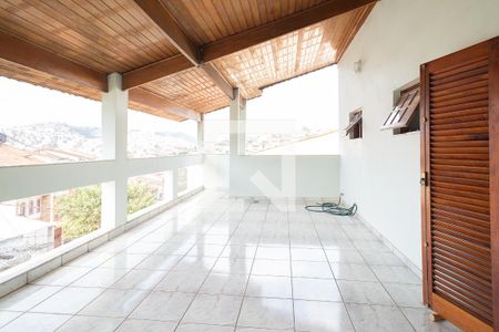 Casa à venda com 429m², 4 quartos e 6 vagasSacada 1 - Suíte 3
