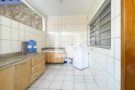 Casa à venda com 429m², 4 quartos e 6 vagasÁrea de Serviço