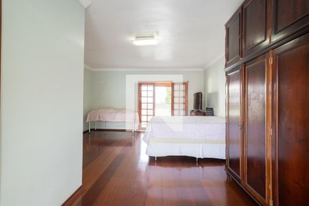 Casa à venda com 429m², 4 quartos e 6 vagasSuíte 3