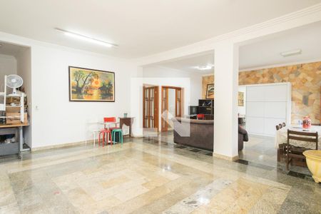 Casa à venda com 429m², 4 quartos e 6 vagasGaragem