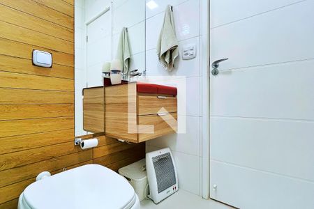 Apartamento à venda com 68m², 2 quartos e 1 vaga Apartamento à venda com 68m², 2 quartos e 1 vagaBanheiro