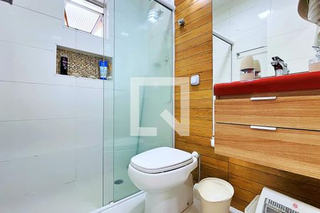 Apartamento à venda com 68m², 2 quartos e 1 vaga Apartamento à venda com 68m², 2 quartos e 1 vagaBanheiro