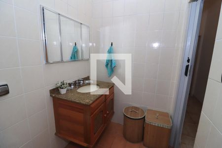 Casa de condomínio à venda com 194m², 5 quartos e 3 vagasBanheiro